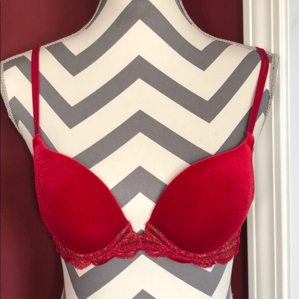 Victoria’s secret bra red velvet